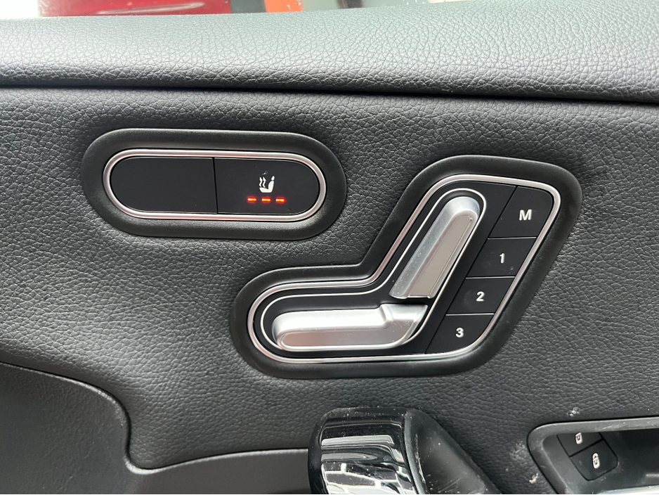 2019 Mercedes-Benz A Class €23950 2019 MERCEDES-BENZ A200D 2.0 AUTOMATIC / CRUISE CONTROL / REVERSE CAMERA / ELECTRIC MEMORY & HEATED SEATS / PADDLE SHIFTERS €23,950