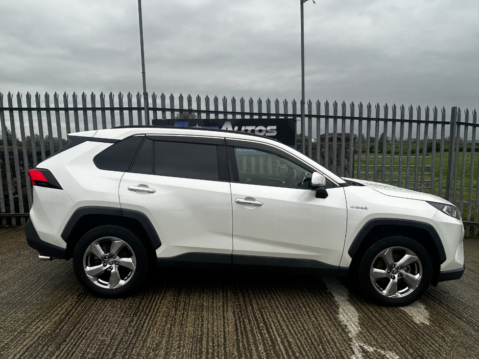 2019 Toyota Rav4 - image 12