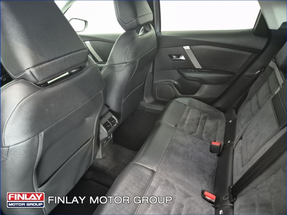 2024 Citroen C4 - image 8