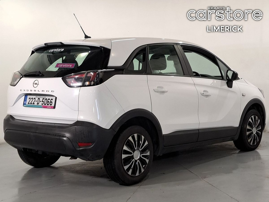 2022 Opel Crossland - image 3