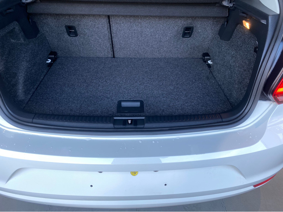 2017 Volkswagen Polo - image 19