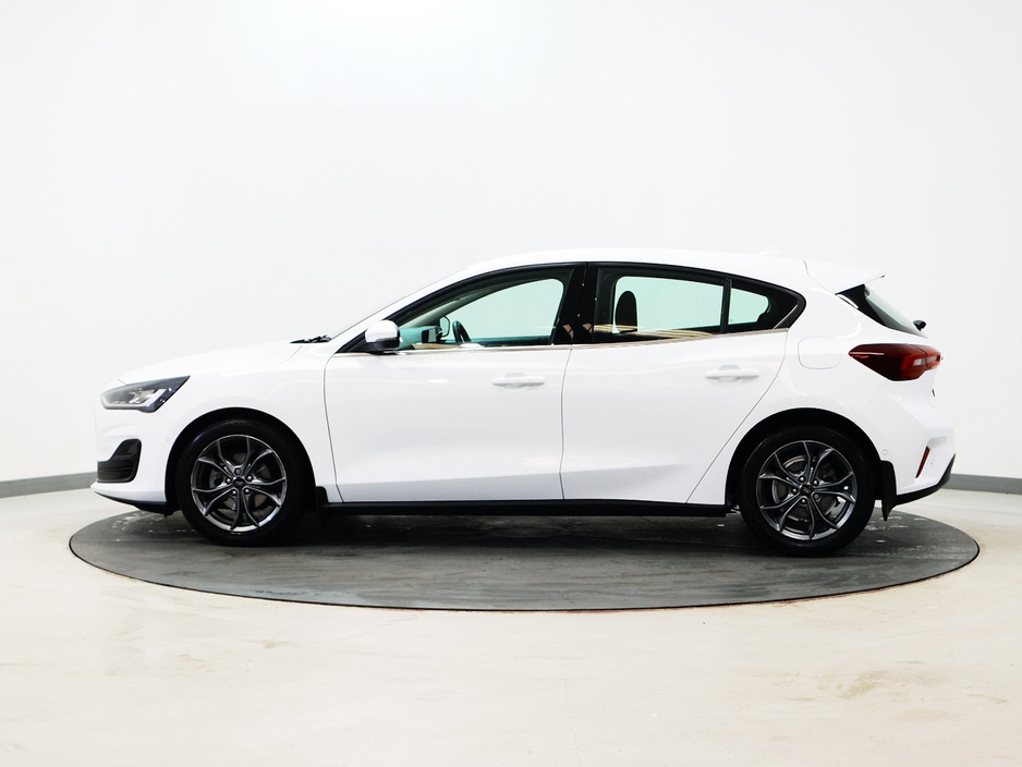 2024 Ford Focus *127* TITANIUM 5DR 1.0T 125 MHE €26,800