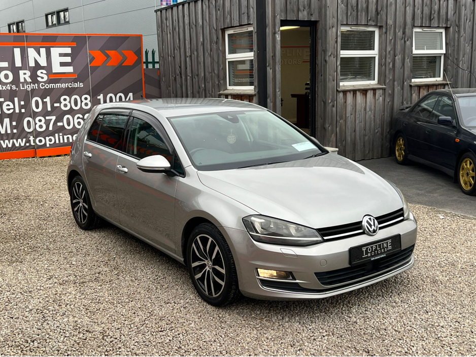 2017 Volkswagen Golf - image 4