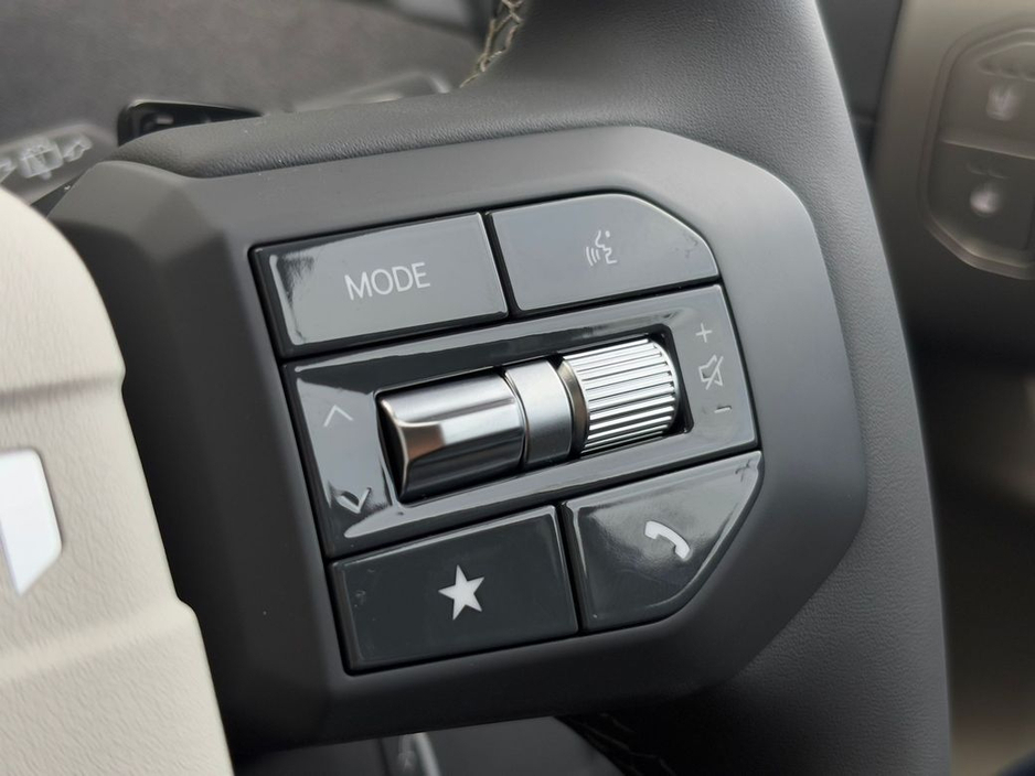 2026 Kia EV3 - image 13