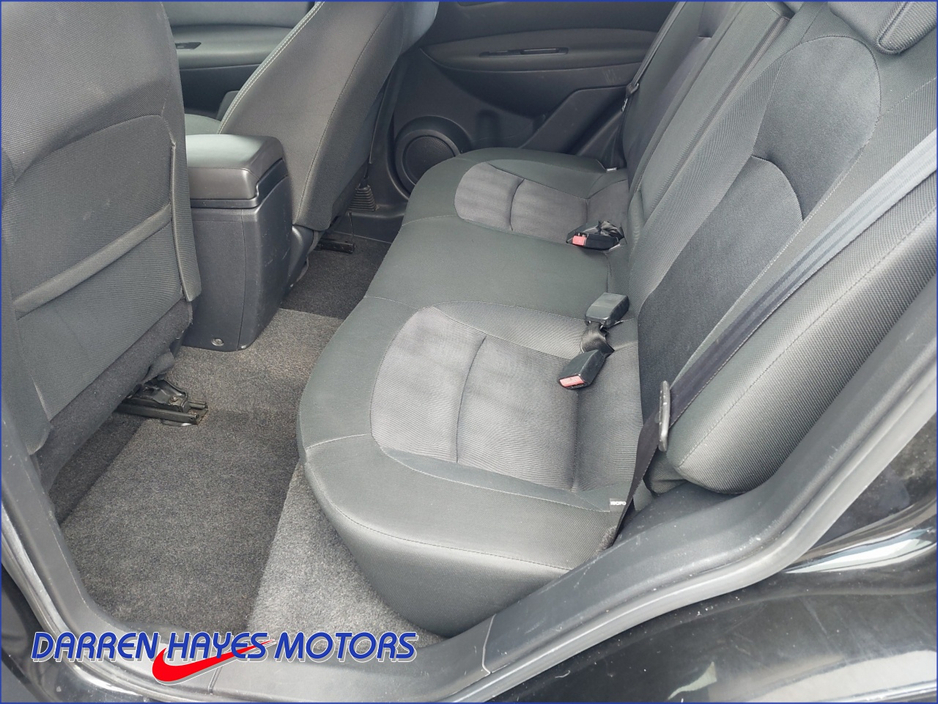 2012 Nissan Qashqai - image 11
