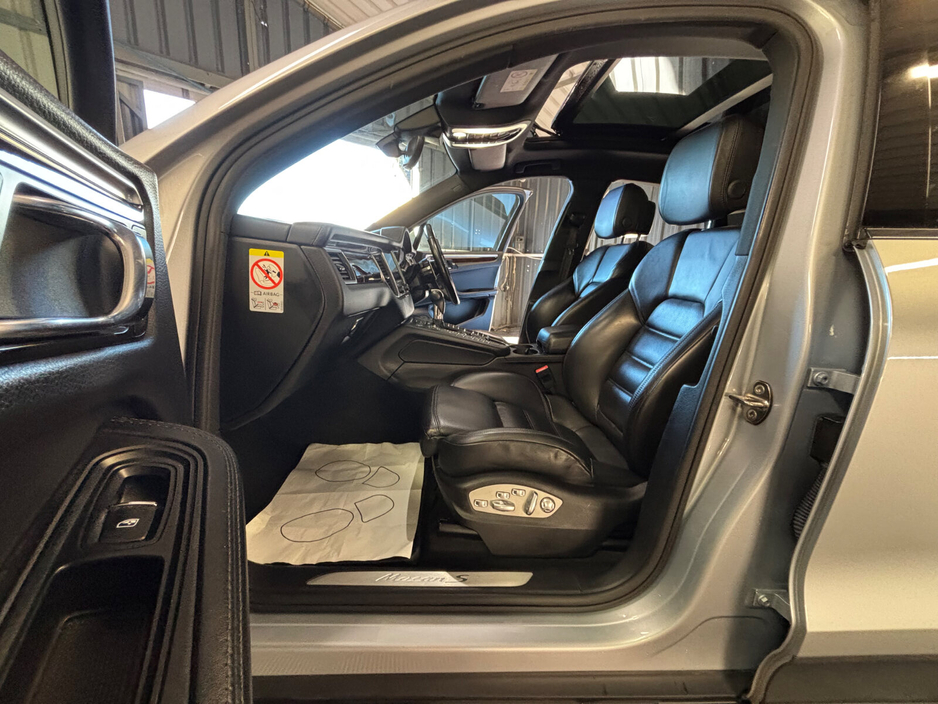 2017 Porsche Macan Macan S Diesel PDK €33,950