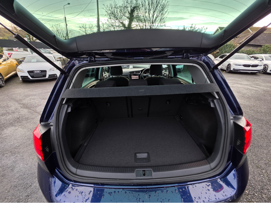 2017 Volkswagen Golf ( 172 REG )1.4 TSI HIGHLINE ALCANTARA SEATS CARPLAY ANDROID AUTO BLIND SPOT LANE ASSIST €17,950