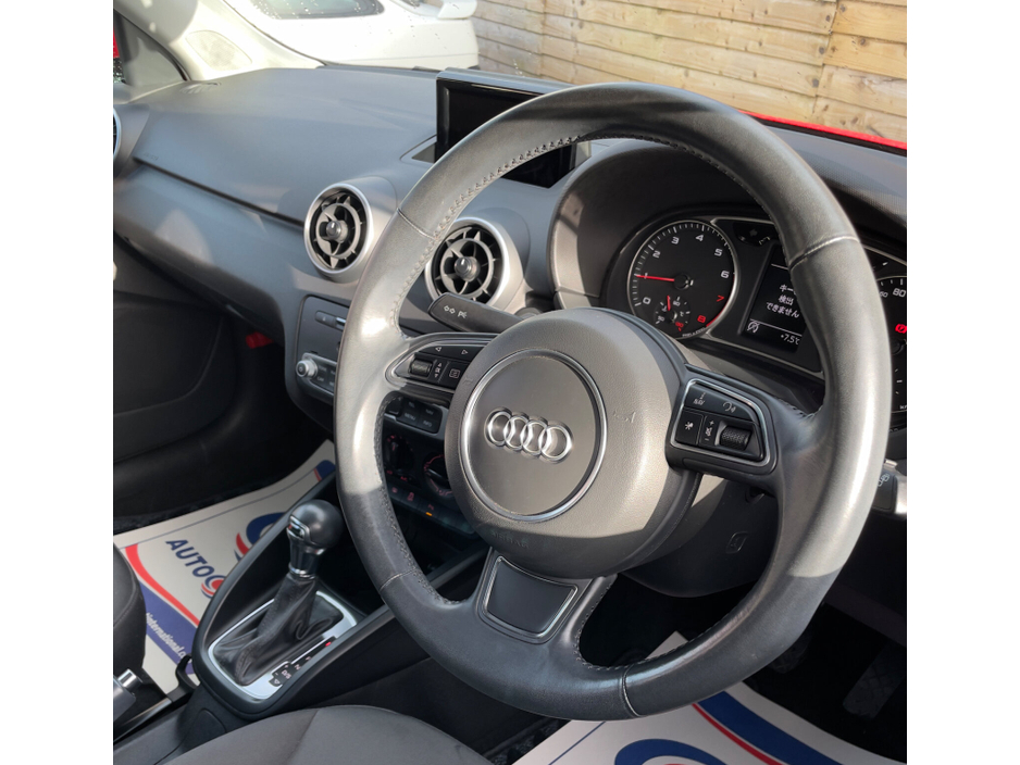 2016 Audi A1 - image 8