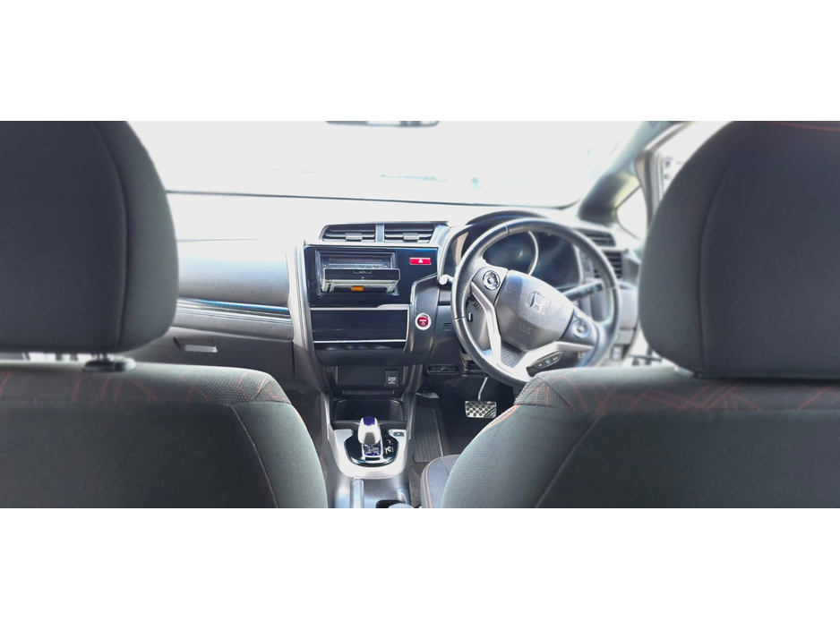 2015 Honda Fit - image 17