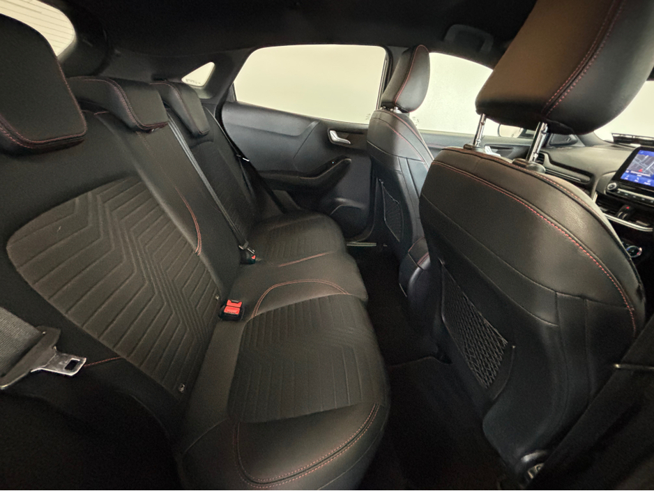 2021 Ford Puma - image 12