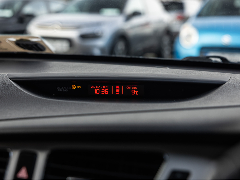 2015 Kia Ceed - image 14