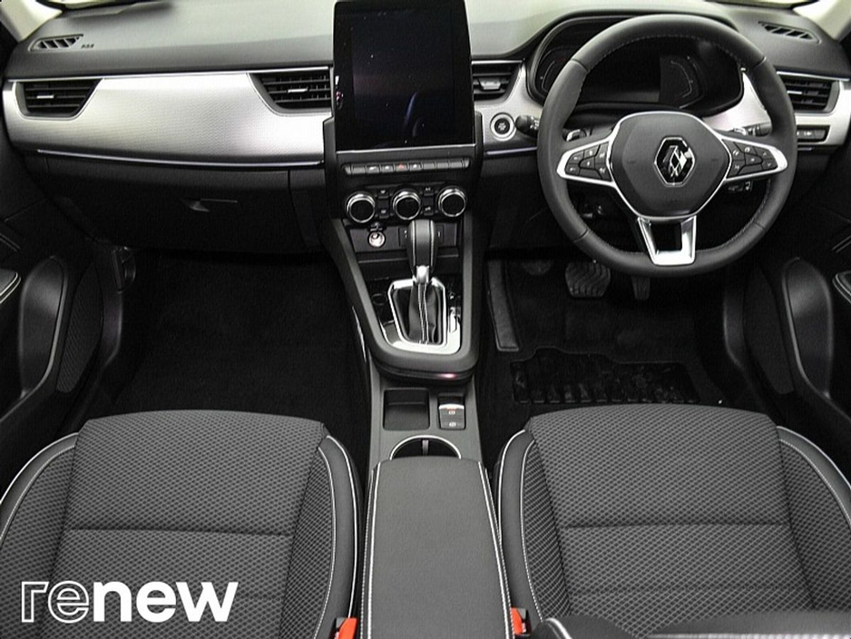 2022 Renault Arkana - image 2