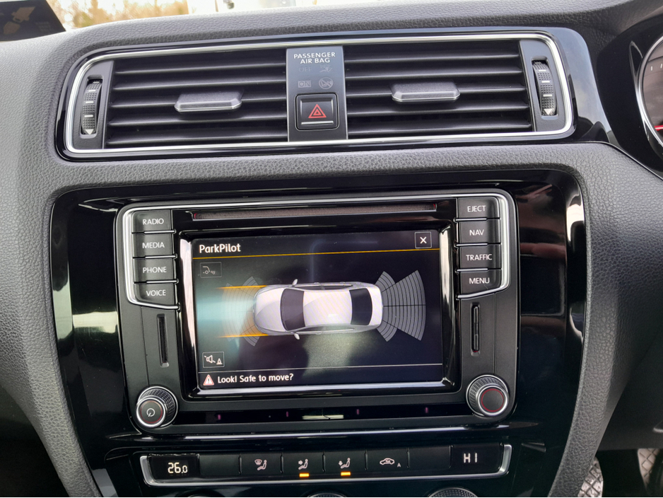 2015 Volkswagen Jetta - image 31