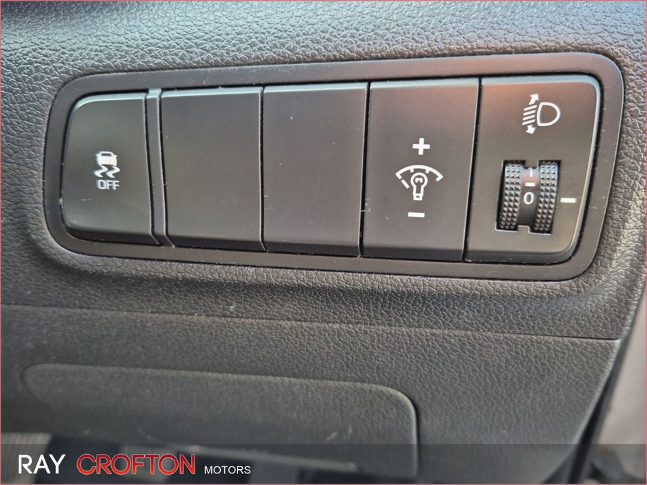 2016 Hyundai Tucson - image 18