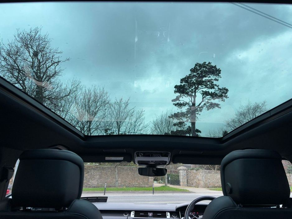 2022 Land Rover Range Rover Sport - image 3