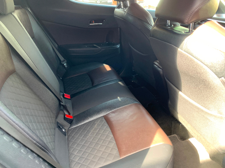 2018 Toyota C-HR - image 12
