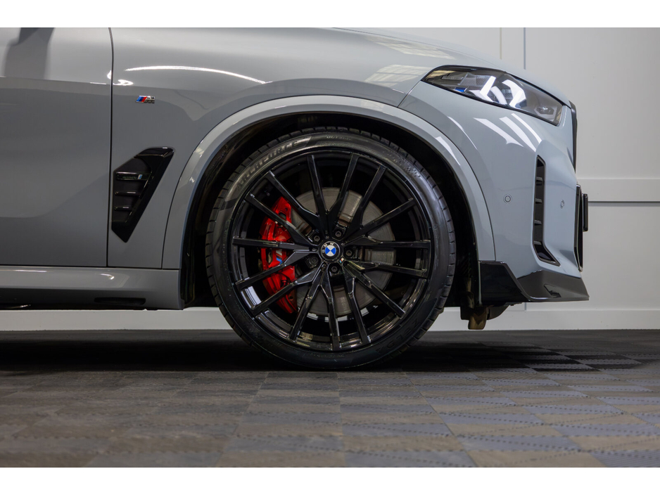 2024 BMW X5 - image 7