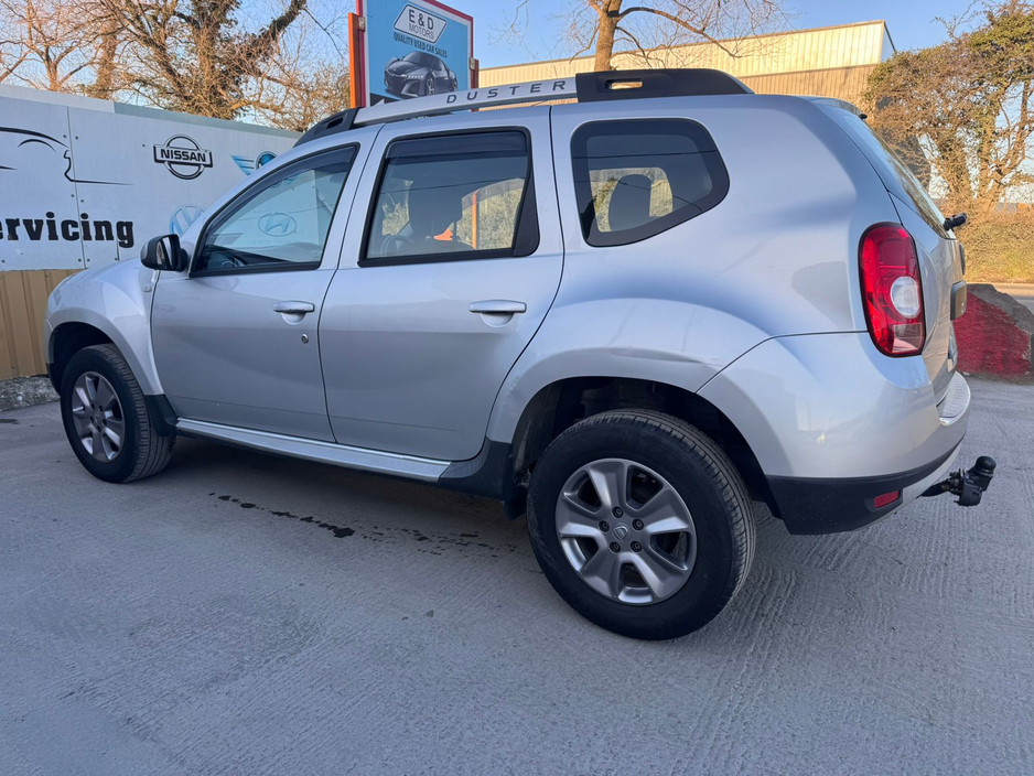 2015 Dacia Duster - image 15