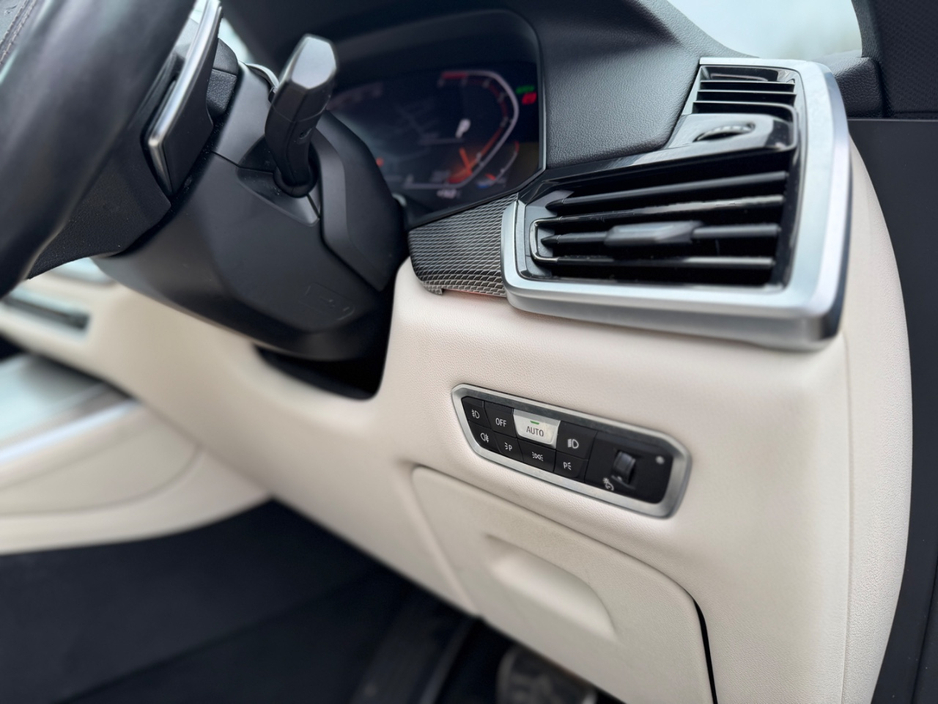 2019 BMW X5 - image 17