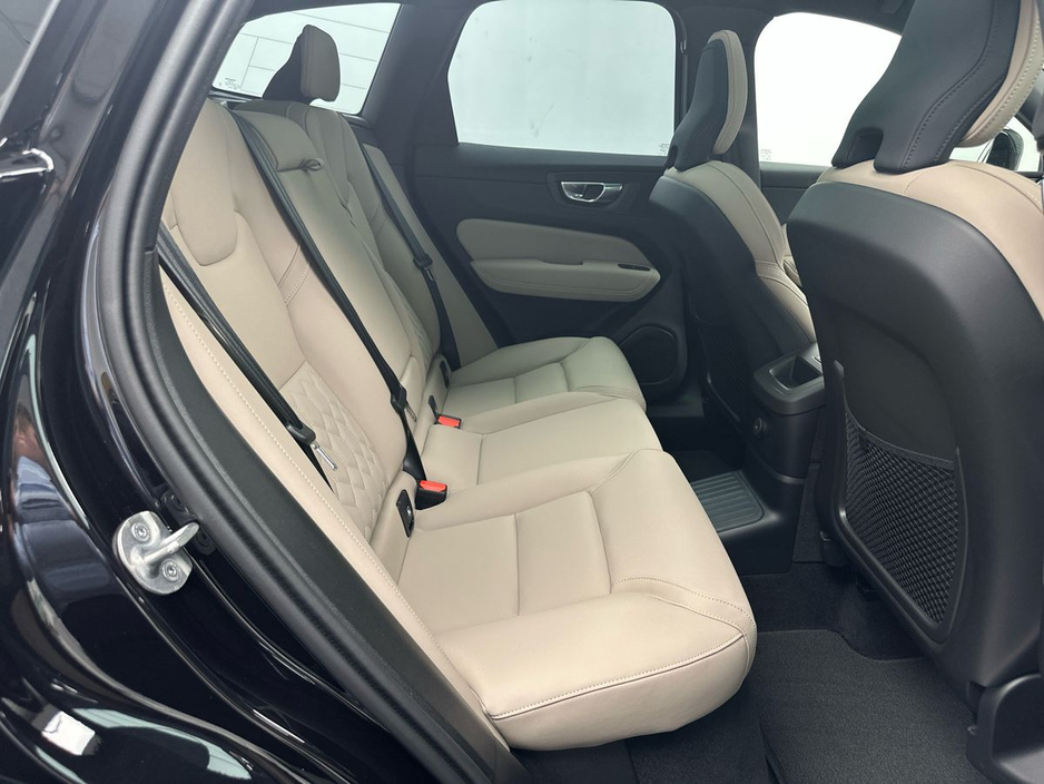 2026 Volvo XC60 - image 10