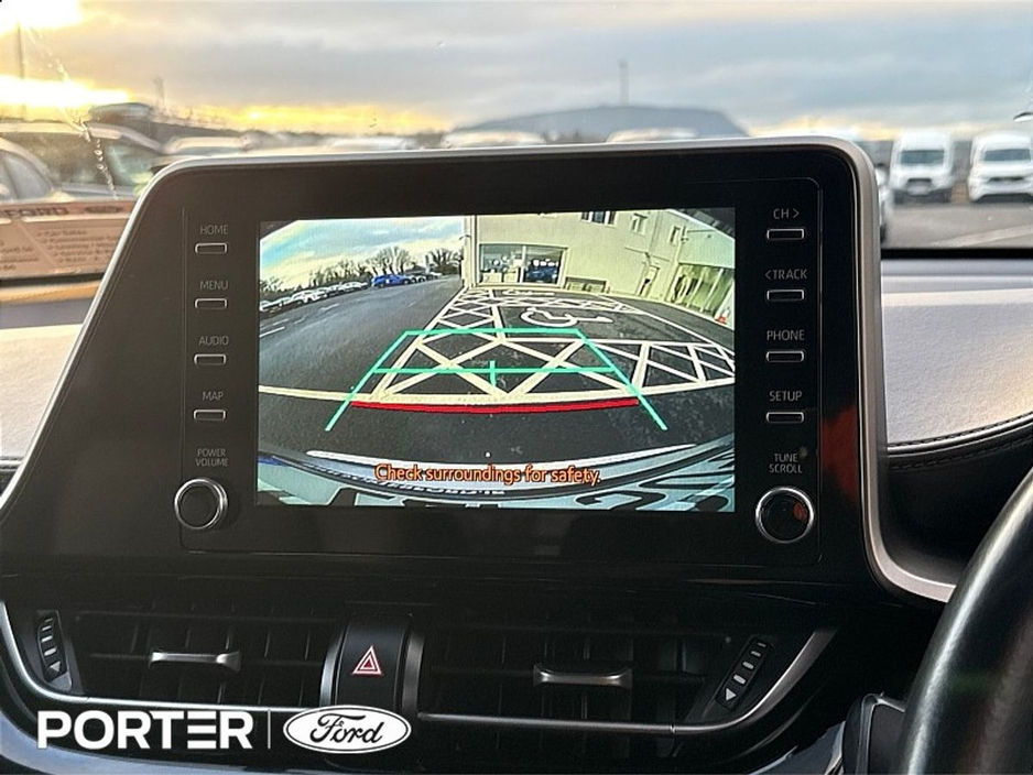 2022 Toyota C-HR 1.8 HYBRID SOL