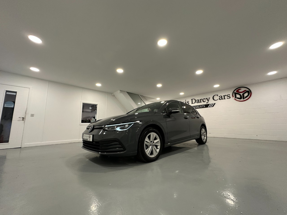 2021 Volkswagen Golf - image 8