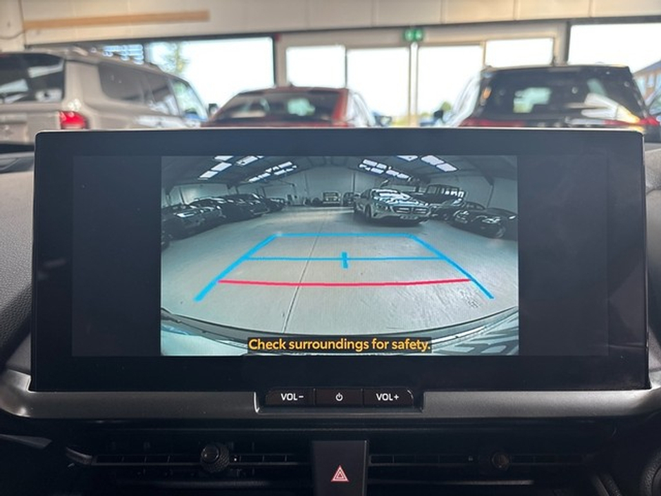 2024 Toyota C-HR - image 15