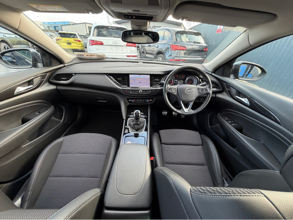 2018 Opel Insignia - image 46