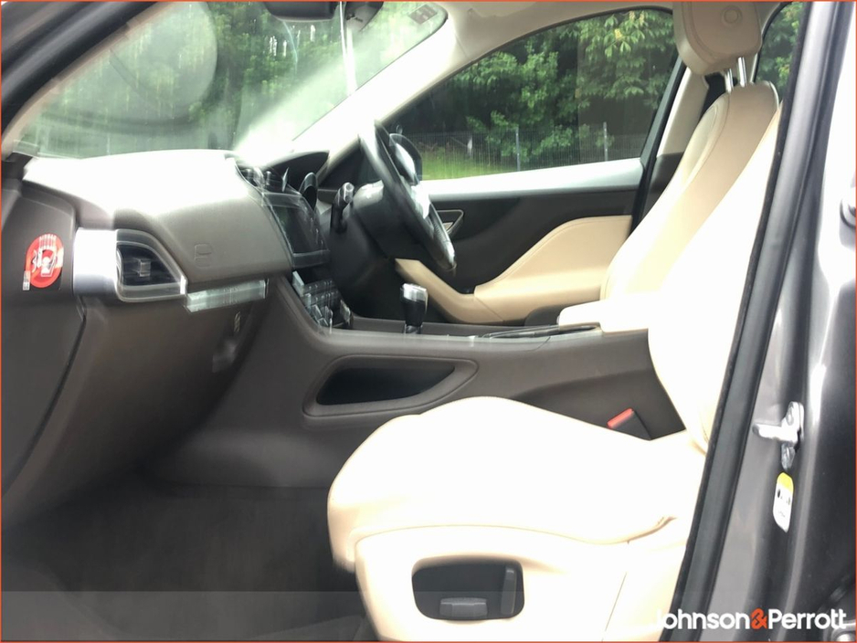 2018 Jaguar F-Pace RWD 2.0 D 163PS Prestige €21,900
