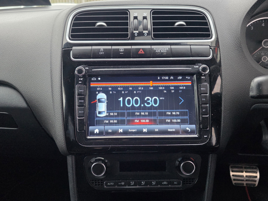 2012 Volkswagen Polo - image 7