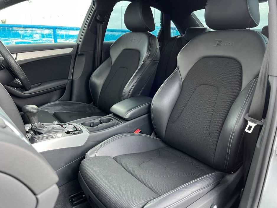 2014 Audi A4 S-LINE PLUS 2.0 TFSI // SERVICE HISTORY // DUAL ZONE CLIMATE CONTROL // 18" S-LINE ALLOYS €15,900