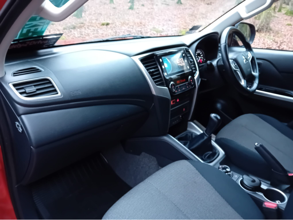 2019 Mitsubishi L200 " INTENSE " 6 SPEED 4DR 2.3 DID  4x4  6 SPEED @ REDDY2DRIVE LTD €25,000