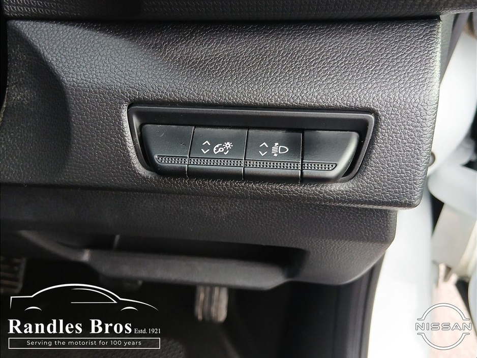 2024 Nissan Primastar - image 17