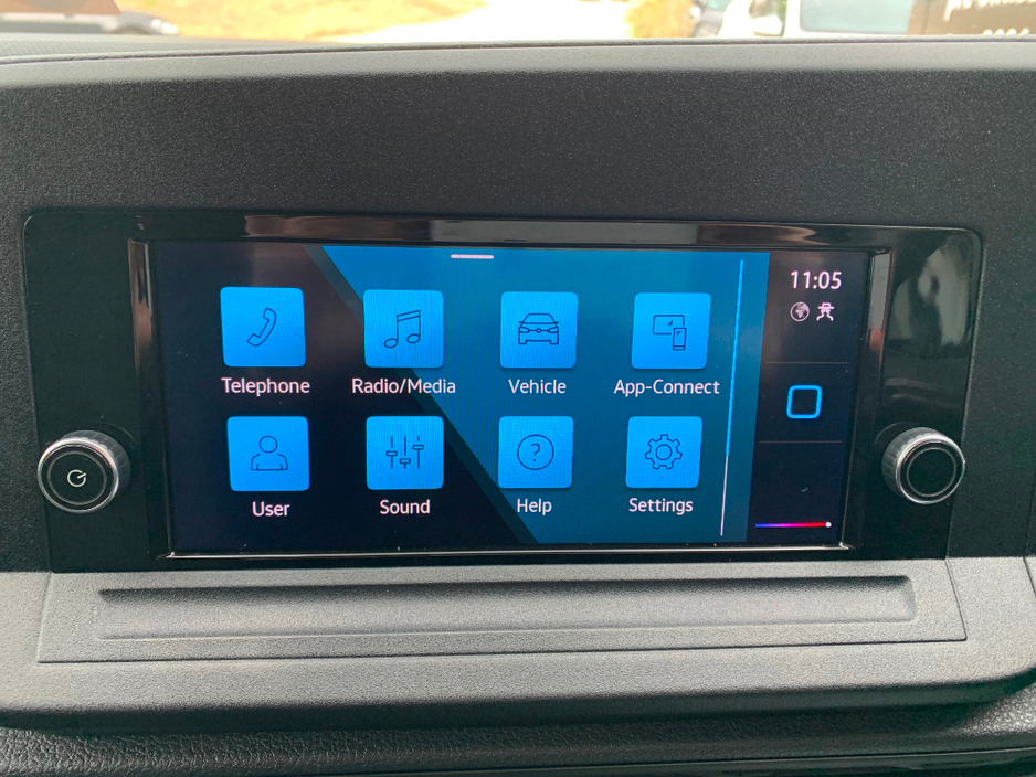 2022 Volkswagen Caddy - image 19