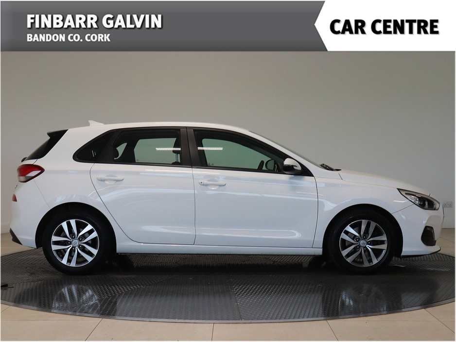 2020 Hyundai i30 - image 8