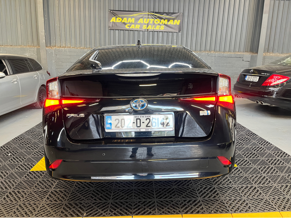 2020 Toyota Prius - image 4