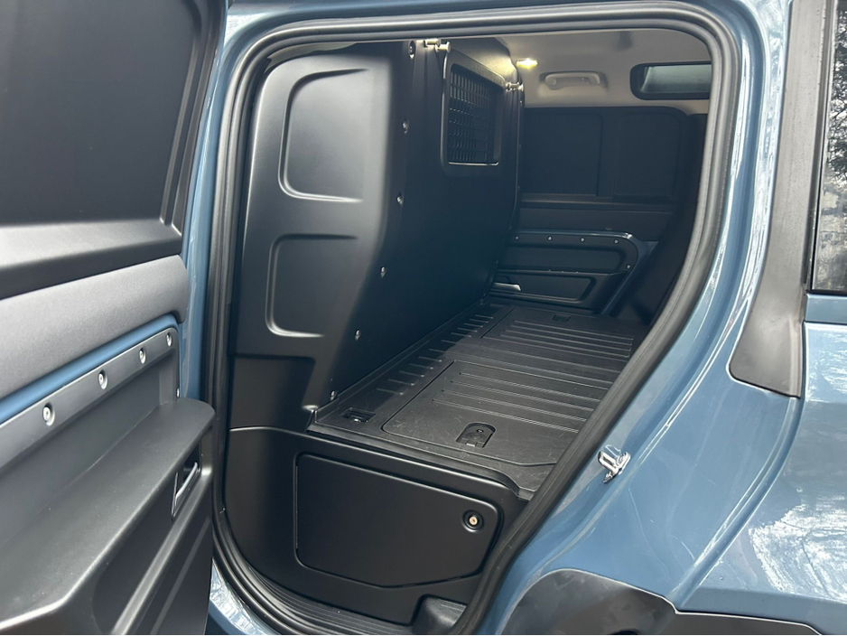 2023 Land Rover Defender 3.0D 110 SE 3 Seat Commercial €50,365