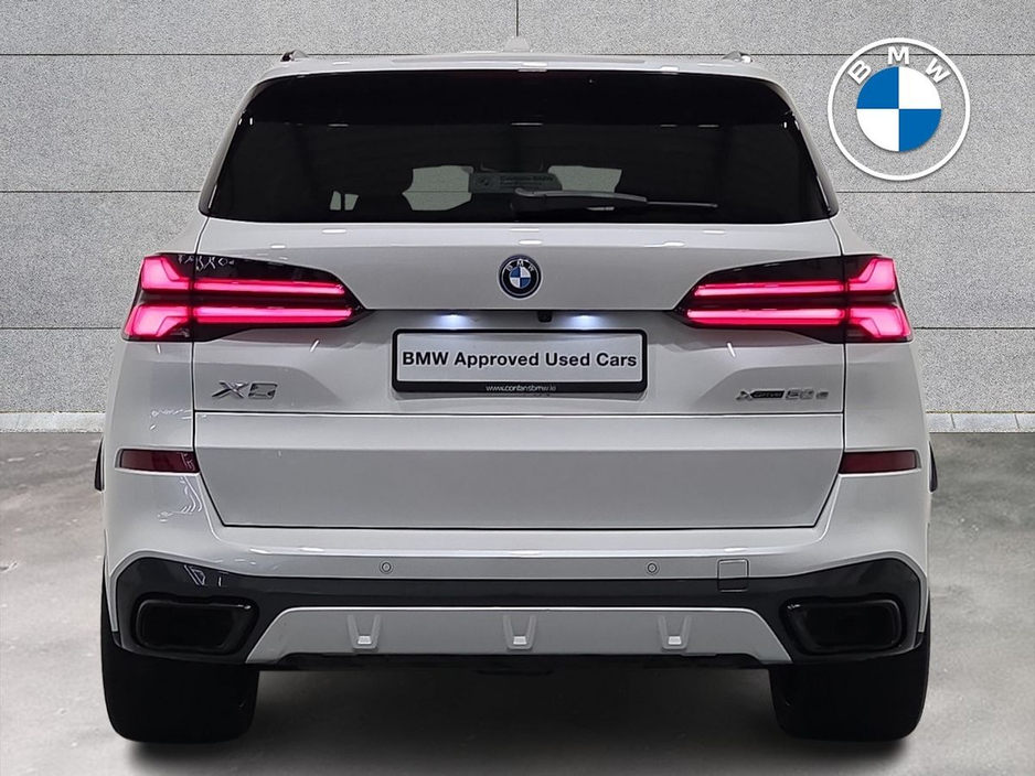 2025 BMW X5 - image 15