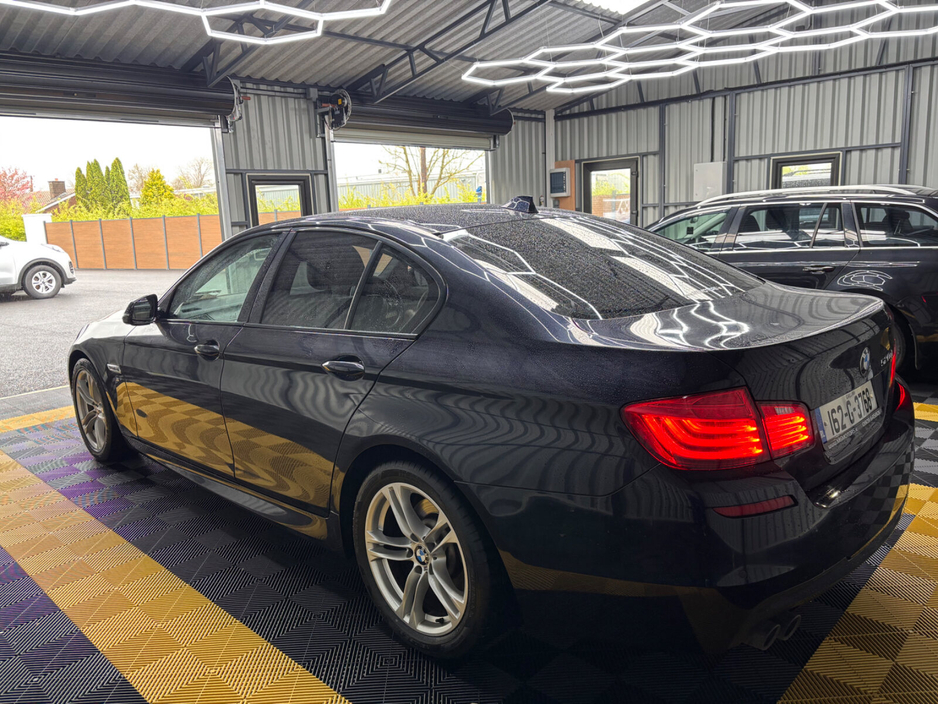 2016 BMW 5 Series - image 9