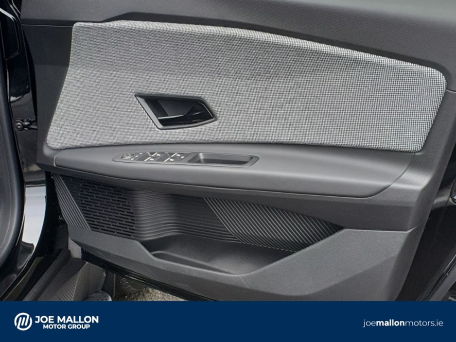 2026 Renault 4 iconic 52kWh 150hp