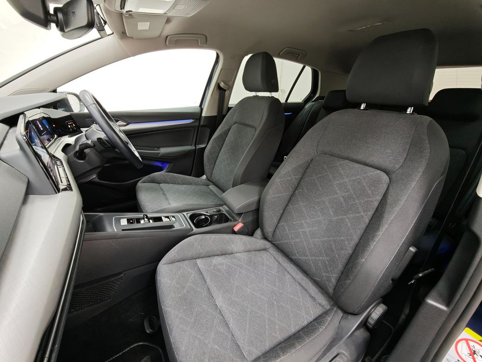 2022 Volkswagen Golf 1.0 ETSI ACTIVE Automatic, Reversing camera €24,995