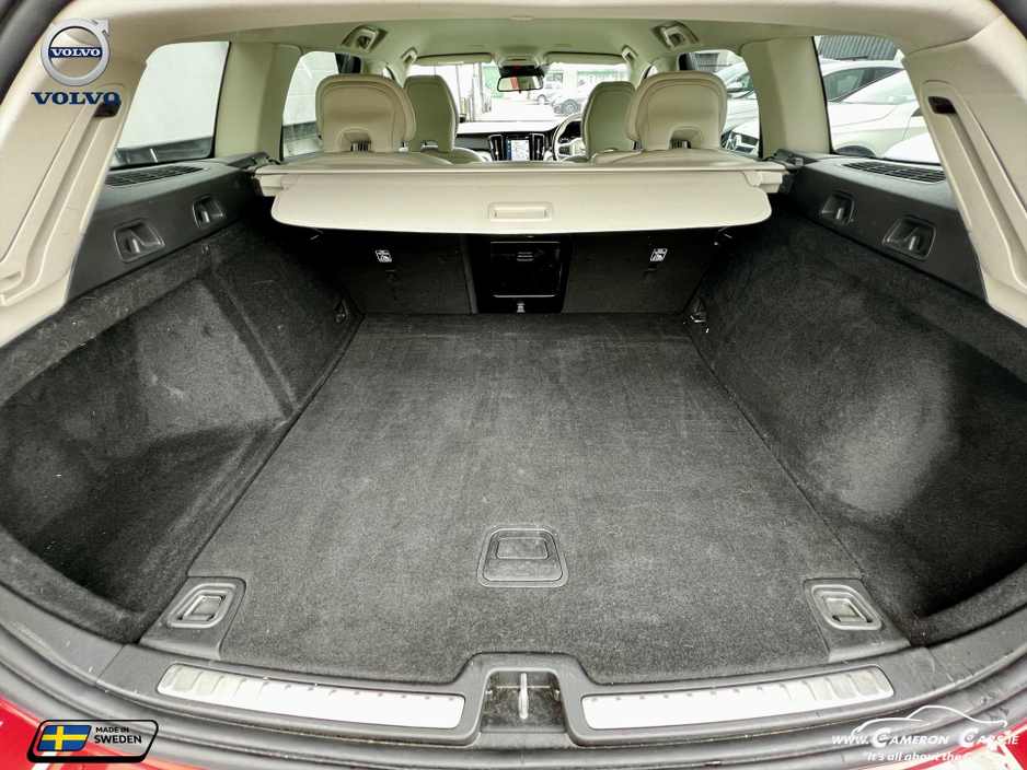 2019 Volvo V60 - image 5