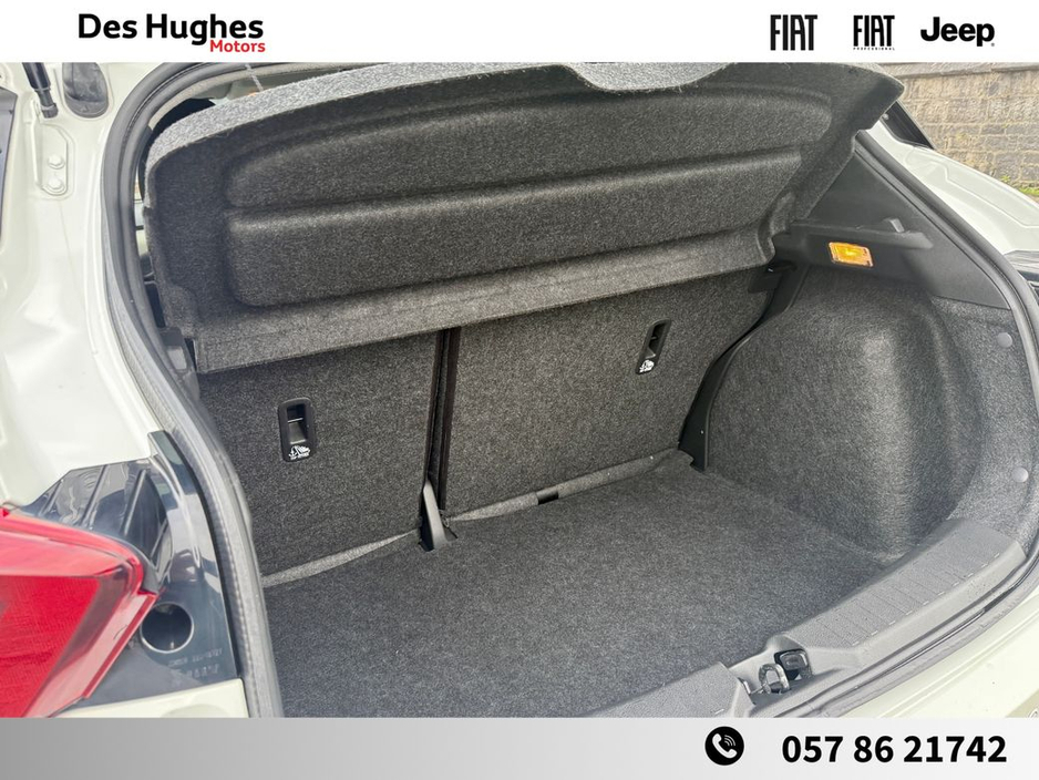 2021 Nissan Micra - image 9