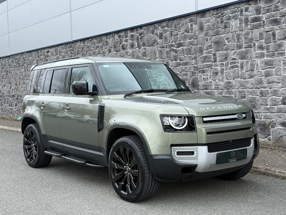 2021 Land Rover Defender - image 5