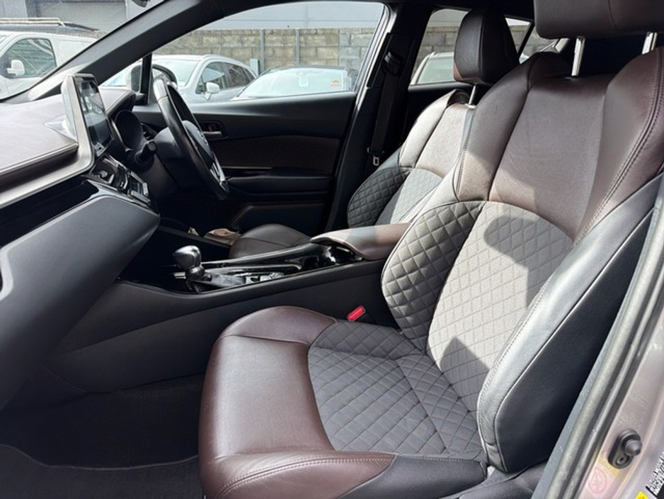 2018 Toyota C-HR - image 6