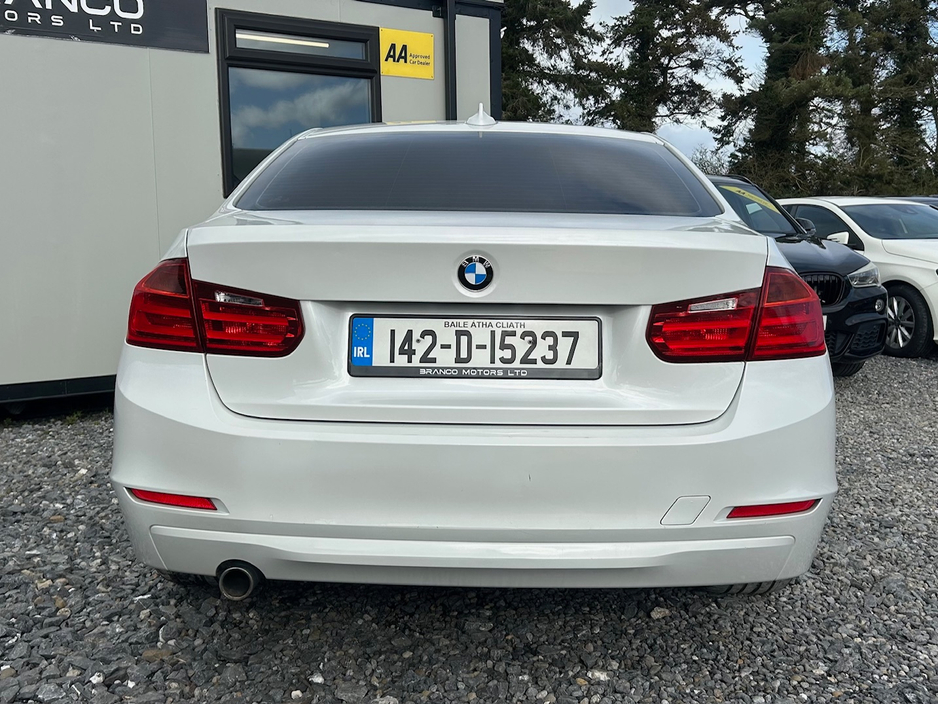 2014 BMW 3 Series - image 7