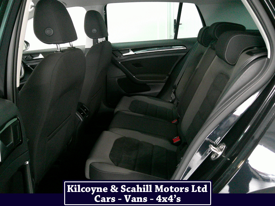 2017 Volkswagen Golf - image 14