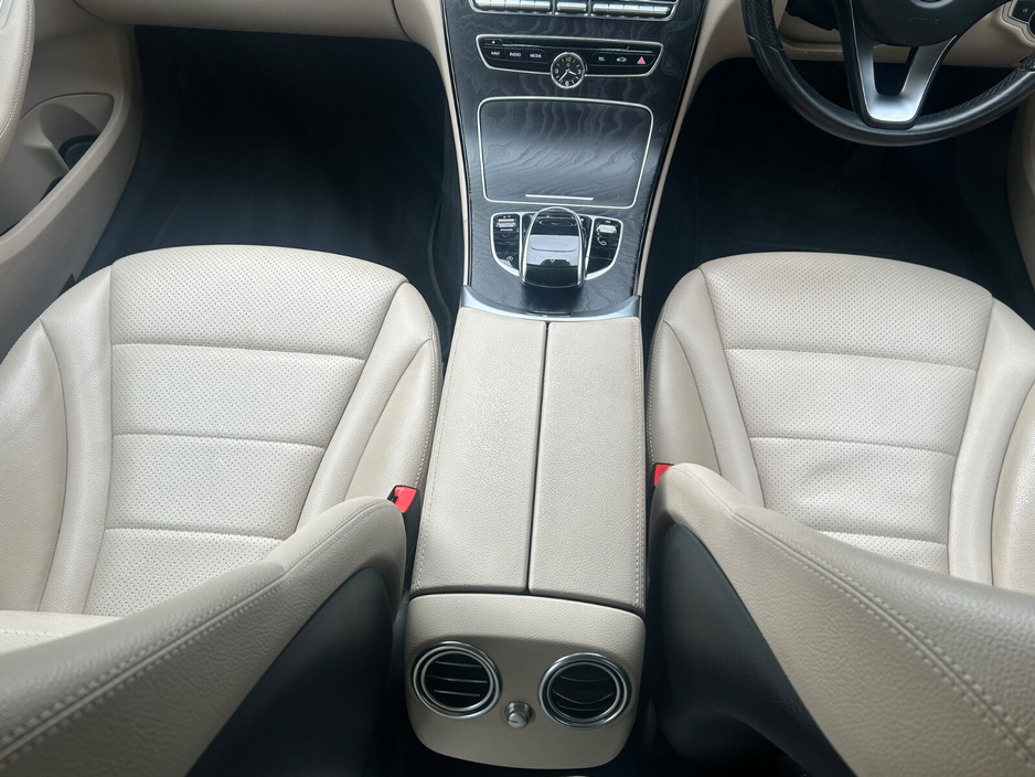 2016 Mercedes-Benz C Class - image 16