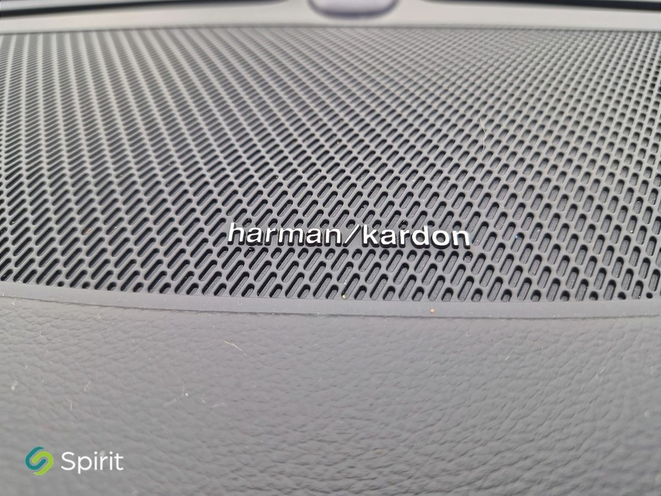 2022 Volvo XC90 - image 10