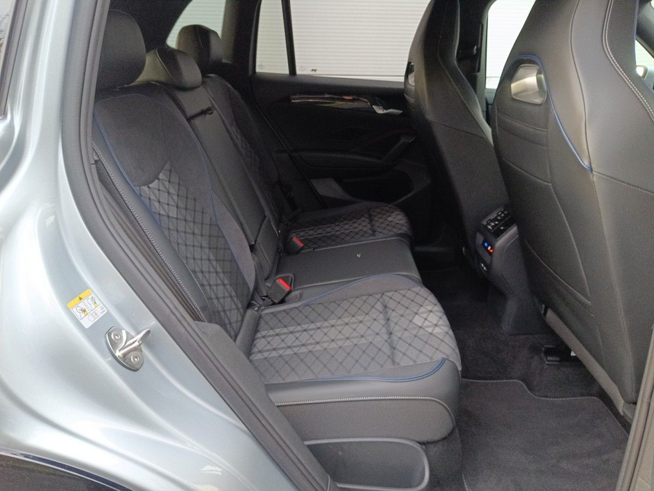 2025 Volkswagen Tiguan - image 17